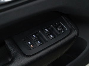 Внедорожник Volvo XC60 2018 года, 3423444 рублей, Москва