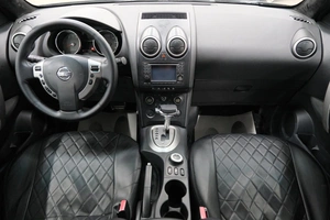 Внедорожник Nissan Qashqai 2009 года, 1029000 рублей, Омск
