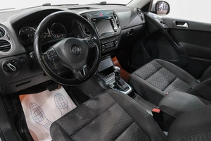 Внедорожник Volkswagen Tiguan 2011 года, 1229000 рублей, Новокузнецк