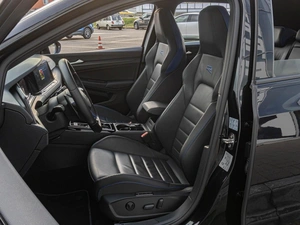 Хетчбэк Volkswagen Golf R 2023 года, 6200000 рублей, Краснодар