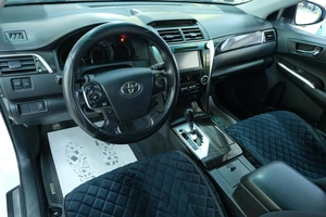 Седан Toyota Camry 2013 года, 2049000 рублей, Омск