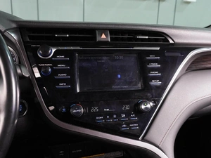 Седан Toyota Camry 2019 года, 2599000 рублей, Воронеж