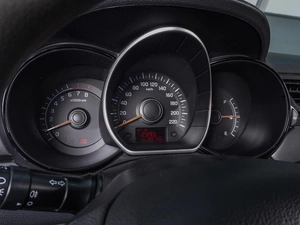 Седан Kia Rio 2013 года, 700000 рублей, Ростов-на-Дону