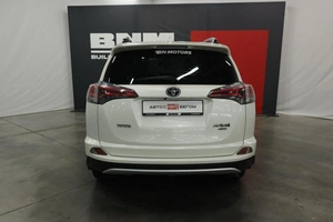 Внедорожник Toyota RAV4 2016 года, 2600000 рублей, Курск