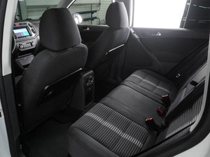 Внедорожник Volkswagen Tiguan 2010 года, 1199000 рублей, Воронеж