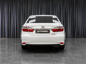 Седан Toyota Camry 2017 года, 2519000 рублей, Тюмень