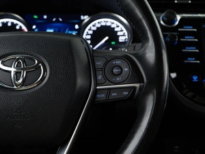 Седан Toyota Camry 2020 года, 2874444 рублей, Москва