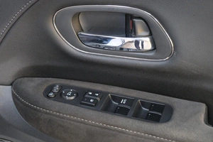 Внедорожник Honda Vezel 2016 года, 1889000 рублей, Омск