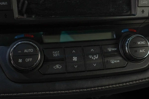 Внедорожник Toyota RAV4 2018 года, 2719000 рублей, Челябинск