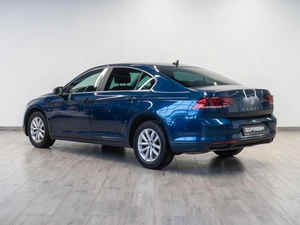 Седан Volkswagen Passat 2020 года, 2199000 рублей, Саратов