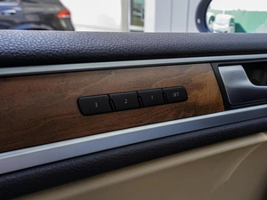 Внедорожник Volkswagen Touareg 2013 года, 2849000 рублей, Краснодар