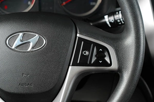 Седан Hyundai Solaris 2016 года, 1279000 рублей, Тюмень