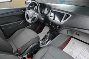 Седан Hyundai Solaris 2019 года, 1259000 рублей, Тюмень