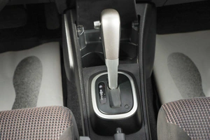 Хетчбэк Nissan Tiida 2012 года, 829000 рублей, Новосибирск