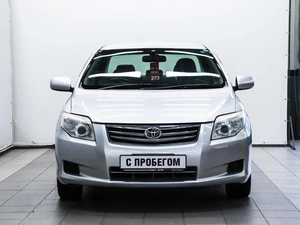 Седан Toyota Corolla Axio 2009 года, 790000 рублей, Красноярск