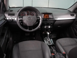 Седан Opel Astra 2008 года, 664000 рублей, Воронеж