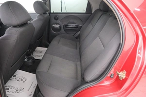 Седан Chevrolet Aveo 2005 года, 289000 рублей, Красноярск
