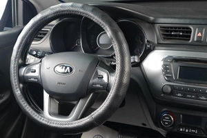 Седан Kia Rio 2014 года, 899000 рублей, Тюмень