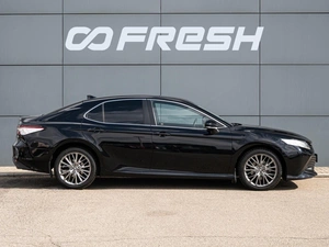 Седан Toyota Camry 2018 года, 2650000 рублей, Краснодар