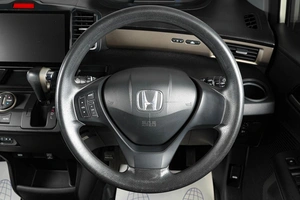 Минивэн Honda Freed 2010 года, 879000 рублей, Тюмень