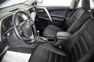 Внедорожник Toyota RAV4 2017 года, 2799000 рублей, Пермь