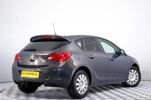 Хетчбэк Opel Astra 2013 года, 729000 рублей, Пермь