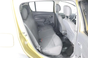 Хэтчбек Renault Sandero 2015 года, 920000 рублей, Брянск