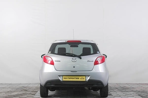 Хетчбэк Mazda Demio 2010 года, 589000 рублей, Кемерово