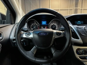 Хетчбэк Ford Focus 2014 года, 1097000 рублей, Красноярск