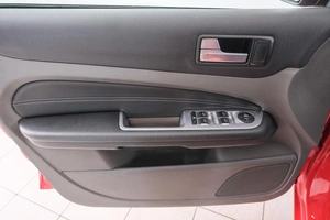 Хетчбэк Ford Focus 2008 года, 689000 рублей, Красноярск