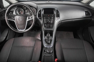 Хетчбэк Opel Astra 2011 года, 699000 рублей, Томск