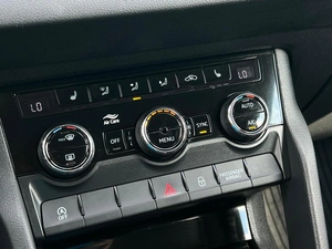 Внедорожник Skoda Karoq 2020 года, 2099000 рублей, Ижевск