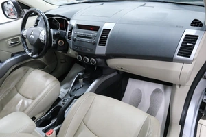Внедорожник Mitsubishi Outlander 2008 года, 1139000 рублей, Омск