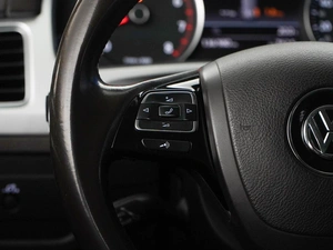 Внедорожник Volkswagen Touareg 2015 года, 2500000 рублей, Москва