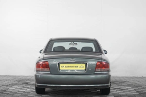Седан Hyundai Sonata 2005 года, 299000 рублей, Кемерово