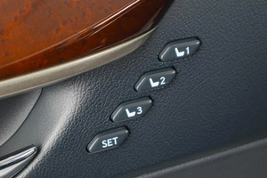 Седан Lexus ES 2012 года, 2149000 рублей, Тюмень