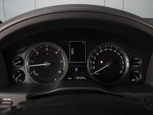 Внедорожник Toyota Land Cruiser 2015 года, 5490000 рублей, Омск