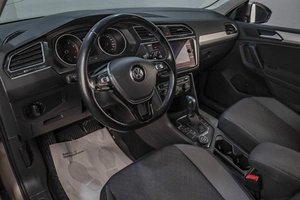 Внедорожник Volkswagen Tiguan 2019 года, 2199000 рублей, Челябинск