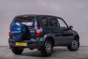 Внедорожник Chevrolet Niva 2015 года, 749000 рублей, Томск