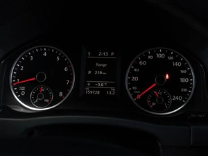 Внедорожник Volkswagen Tiguan 2010 года, 1284000 рублей, Тюмень