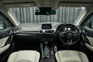 Седан Mazda Axela 2016 года, 1339000 рублей, Красноярск