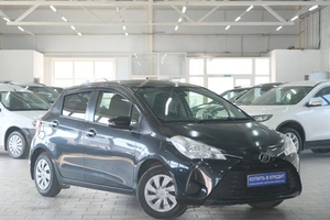 Хетчбэк Toyota Vitz 2019 года, 999000 рублей, Омск