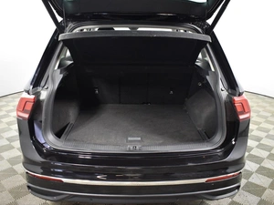 Внедорожник Volkswagen Tiguan 2021 года, 2498100 рублей, Казань