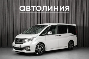 Минивэн Honda Stepwgn Spada 2015 года, 1898000 рублей, Красноярск