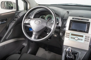 Минивэн Toyota Corolla Verso 2005 года, 669000 рублей, Томск