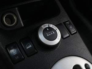 Внедорожник Nissan X-Trail 2010 года, 1270000 рублей, Омск