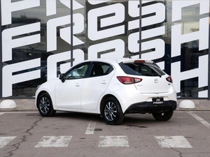 Хетчбэк Mazda Demio 2015 года, 990000 рублей, Краснодар