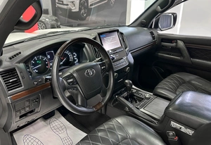 Внедорожник Toyota Land Cruiser 2016 года, 6400000 рублей, Красноярск