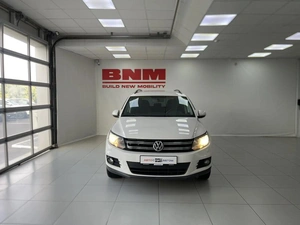 Внедорожник Volkswagen Tiguan 2011 года, 1030000 рублей, Смоленск