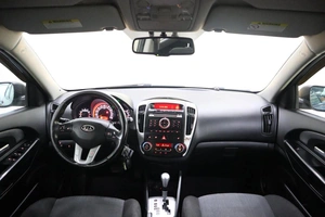 Хэтчбек Kia Ceed 2010 года, 770000 рублей, Брянск